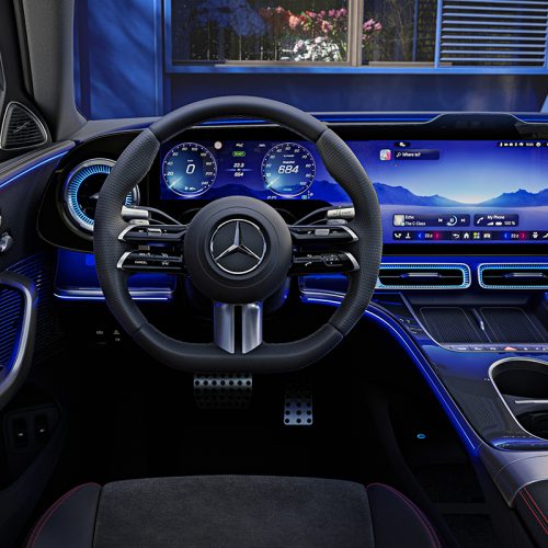 Interieur der neuen elektrischen Mercedes-Benz C-Klasse, 2026. 

Interior of the new electric Mercedes-Benz C-Class, 2026.