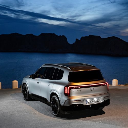 Der neue Mercedes-Benz GLB: Vielseitiger Alltagsheld mit Raum für SpontanitätThe all-new Mercedes-Benz GLB: A versatile everyday hero with room for spontaneity