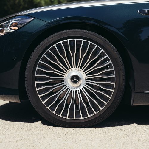 Deutsch:
Mercedes-Maybach S 680
smaragdgrün/mojavsilber
Leder Exklusiv Nappa Maybach macchiatobeige / bronzebraun pearl
Mercedes-Maybach S 680 | Energieverbrauch kombiniert: 11,7-11,0 l/100 km | CO₂-Emissionen kombiniert: 267-251 g/km | CO₂-Klasse: G
 
Englisch:
Mercedes-Maybach S 680
Emerald green/Mojave silver
Maybach Exclusive Nappa Leather Macchiato beige / Bonze brown pearl
Mercedes-Maybach S 680 | combined energy consumption: 11.7-11.0 l/100 km | combined CO₂ emissions: 267-251 g/km | CO₂ class: G 

Deutsch:
Mercedes-Maybach S 680
smaragdgrün/mojavsilber
Leder Exklusiv Nappa Maybach macchiatobeige / bronzebraun pearl
Mercedes-Maybach S 680 | Energieverbrauch kombiniert: 11,7-11,0 l/100 km | CO₂-Emissionen kombiniert: 267-251 g/km | CO₂-Klasse: G
 
Englisch:
Mercedes-Maybach S 680
Emerald green/Mojave silver
Maybach Exclusive Nappa Leather Macchiato beige / Bonze brown pearl
Mercedes-Maybach S 680 | combined energy consumption: 11.7-11.0 l/100 km | combined CO₂ emissions: 267-251 g/km | CO₂ class: G
