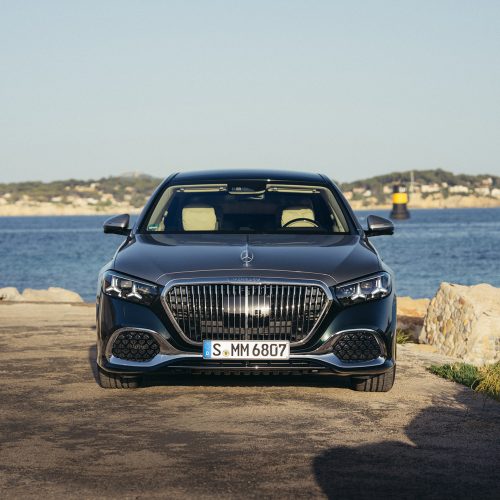 Deutsch:
Mercedes-Maybach S 680
smaragdgrün/mojavsilber
Leder Exklusiv Nappa Maybach macchiatobeige / bronzebraun pearl
Mercedes-Maybach S 680 | Energieverbrauch kombiniert: 11,7-11,0 l/100 km | CO₂-Emissionen kombiniert: 267-251 g/km | CO₂-Klasse: G
 
Englisch:
Mercedes-Maybach S 680
Emerald green/Mojave silver
Maybach Exclusive Nappa Leather Macchiato beige / Bonze brown pearl
Mercedes-Maybach S 680 | combined energy consumption: 11.7-11.0 l/100 km | combined CO₂ emissions: 267-251 g/km | CO₂ class: G 

Deutsch:
Mercedes-Maybach S 680
smaragdgrün/mojavsilber
Leder Exklusiv Nappa Maybach macchiatobeige / bronzebraun pearl
Mercedes-Maybach S 680 | Energieverbrauch kombiniert: 11,7-11,0 l/100 km | CO₂-Emissionen kombiniert: 267-251 g/km | CO₂-Klasse: G
 
Englisch:
Mercedes-Maybach S 680
Emerald green/Mojave silver
Maybach Exclusive Nappa Leather Macchiato beige / Bonze brown pearl
Mercedes-Maybach S 680 | combined energy consumption: 11.7-11.0 l/100 km | combined CO₂ emissions: 267-251 g/km | CO₂ class: G