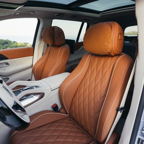 Mercedes-Maybach GLS 680
MANUFAKTUR Côte d'Azur hellblau metallic
Leder Exklusiv Nappa Maybach beech brown / macchiatobeige
Mercedes-Maybach GLS 680 | Energieverbrauch kombiniert: 13,7-13,3 l/100 km | CO₂-Emissionen kombiniert: 312-304 g/km | CO₂-Klasse: G;Mercedes-Maybach GLS 680 | Energieverbrauch kombiniert: 13,7-13,3 l/100 km | CO₂-Emissionen kombiniert: 312-304 g/km | CO₂-Klasse: G*

Mercedes-Maybach GLS 680
MANUFAKTUR Côte d'Azur light blue metallic
Maybach Exclusive Nappa Leather Beech brown / Macchiato beige
Mercedes-Maybach GLS 680 | combined energy consumption: 13.7-13.3 l/100 km | combined CO₂ emissions: 312-304 g/km | CO₂ class: G;Mercedes-Maybach GLS 680 | combined energy consumption: 13.7-13.3 l/100 km | combined CO₂ emissions: 312-304 g/km | CO₂ class: G*