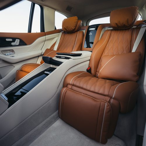 Mercedes-Maybach GLS 680
MANUFAKTUR Côte d'Azur hellblau metallic
Leder Exklusiv Nappa Maybach beech brown / macchiatobeige
Mercedes-Maybach GLS 680 | Energieverbrauch kombiniert: 13,7-13,3 l/100 km | CO₂-Emissionen kombiniert: 312-304 g/km | CO₂-Klasse: G;Mercedes-Maybach GLS 680 | Energieverbrauch kombiniert: 13,7-13,3 l/100 km | CO₂-Emissionen kombiniert: 312-304 g/km | CO₂-Klasse: G*

Mercedes-Maybach GLS 680
MANUFAKTUR Côte d'Azur light blue metallic
Maybach Exclusive Nappa Leather Beech brown / Macchiato beige
Mercedes-Maybach GLS 680 | combined energy consumption: 13.7-13.3 l/100 km | combined CO₂ emissions: 312-304 g/km | CO₂ class: G;Mercedes-Maybach GLS 680 | combined energy consumption: 13.7-13.3 l/100 km | combined CO₂ emissions: 312-304 g/km | CO₂ class: G*
