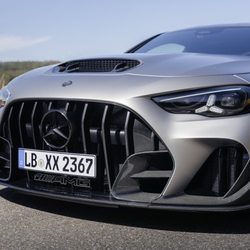 Der neue Mercedes-AMG CLE 646 Spezialanfertigung. Energieverbrauch kombiniert: 15,8l/100 km | CO₂-Emissionen kombiniert: 359 g/km | CO₂-Klasse: G Die Angaben sind vorläufig. Es liegen bislang weder bestätigte Werte von einer amtlich anerkannten Prüforganisation noch eine EG-Typgenehmigung noch eine Konformitätsbescheinigung mit amtlichen Werten vor. Abweichungen zwischen den Angaben und den amtlichen Werten sind möglich;Mercedes-AMG CLE 646 Spezialanfertigung. Energieverbrauch kombiniert: 15,8l/100 km | CO₂-Emissionen kombiniert: 359 g/km | CO₂-Klasse: G*

The all-new Mercedes-AMG CLE 646 Spezialanfertigung. Energy consumption combined: 15.1l/100 km | Combined CO₂ emissions: 359 g/km | CO₂ class: G The figures are provisional. To date, there are no confirmed figures from an officially recognised testing organisation, nor is there an EC type-approval or a certificate of conformity containing official figures. There may be discrepancies between the figures provided and the official figures.;Mercedes-AMG CLE 646 Spezialanfertigung. Energy consumption combined: 15.1l/100 km | Combined CO₂ emissions: 359 g/km | CO₂ class: G*