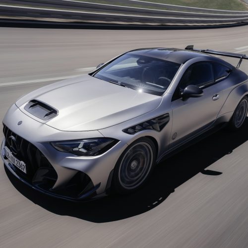 Der neue Mercedes-AMG CLE 646 Spezialanfertigung. Energieverbrauch kombiniert: 15,8l/100 km | CO₂-Emissionen kombiniert: 359 g/km | CO₂-Klasse: G Die Angaben sind vorläufig. Es liegen bislang weder bestätigte Werte von einer amtlich anerkannten Prüforganisation noch eine EG-Typgenehmigung noch eine Konformitätsbescheinigung mit amtlichen Werten vor. Abweichungen zwischen den Angaben und den amtlichen Werten sind möglich;Mercedes-AMG CLE 646 Spezialanfertigung. Energieverbrauch kombiniert: 15,8l/100 km | CO₂-Emissionen kombiniert: 359 g/km | CO₂-Klasse: G*

The all-new Mercedes-AMG CLE 646 Spezialanfertigung. Energy consumption combined: 15.1l/100 km | Combined CO₂ emissions: 359 g/km | CO₂ class: G The figures are provisional. To date, there are no confirmed figures from an officially recognised testing organisation, nor is there an EC type-approval or a certificate of conformity containing official figures. There may be discrepancies between the figures provided and the official figures.;Mercedes-AMG CLE 646 Spezialanfertigung. Energy consumption combined: 15.1l/100 km | Combined CO₂ emissions: 359 g/km | CO₂ class: G*