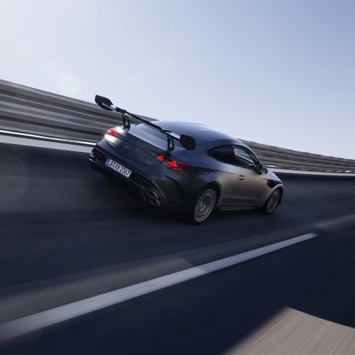 Der neue Mercedes-AMG CLE 646 Spezialanfertigung. Energieverbrauch kombiniert: 15,8l/100 km | CO₂-Emissionen kombiniert: 359 g/km | CO₂-Klasse: G Die Angaben sind vorläufig. Es liegen bislang weder bestätigte Werte von einer amtlich anerkannten Prüforganisation noch eine EG-Typgenehmigung noch eine Konformitätsbescheinigung mit amtlichen Werten vor. Abweichungen zwischen den Angaben und den amtlichen Werten sind möglich;Mercedes-AMG CLE 646 Spezialanfertigung. Energieverbrauch kombiniert: 15,8l/100 km | CO₂-Emissionen kombiniert: 359 g/km | CO₂-Klasse: G*

The all-new Mercedes-AMG CLE 646 Spezialanfertigung. Energy consumption combined: 15.1l/100 km | Combined CO₂ emissions: 359 g/km | CO₂ class: G The figures are provisional. To date, there are no confirmed figures from an officially recognised testing organisation, nor is there an EC type-approval or a certificate of conformity containing official figures. There may be discrepancies between the figures provided and the official figures.;Mercedes-AMG CLE 646 Spezialanfertigung. Energy consumption combined: 15.1l/100 km | Combined CO₂ emissions: 359 g/km | CO₂ class: G*