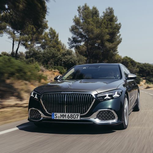 Deutsch:
Mercedes-Maybach S 680
smaragdgrün/mojavsilber
Leder Exklusiv Nappa Maybach macchiatobeige / bronzebraun pearl
Mercedes-Maybach S 680 | Energieverbrauch kombiniert: 11,7-11,0 l/100 km | CO₂-Emissionen kombiniert: 267-251 g/km | CO₂-Klasse: G
 
Englisch:
Mercedes-Maybach S 680
Emerald green/Mojave silver
Maybach Exclusive Nappa Leather Macchiato beige / Bonze brown pearl
Mercedes-Maybach S 680 | combined energy consumption: 11.7-11.0 l/100 km | combined CO₂ emissions: 267-251 g/km | CO₂ class: G 

Deutsch:
Mercedes-Maybach S 680
smaragdgrün/mojavsilber
Leder Exklusiv Nappa Maybach macchiatobeige / bronzebraun pearl
Mercedes-Maybach S 680 | Energieverbrauch kombiniert: 11,7-11,0 l/100 km | CO₂-Emissionen kombiniert: 267-251 g/km | CO₂-Klasse: G
 
Englisch:
Mercedes-Maybach S 680
Emerald green/Mojave silver
Maybach Exclusive Nappa Leather Macchiato beige / Bonze brown pearl
Mercedes-Maybach S 680 | combined energy consumption: 11.7-11.0 l/100 km | combined CO₂ emissions: 267-251 g/km | CO₂ class: G