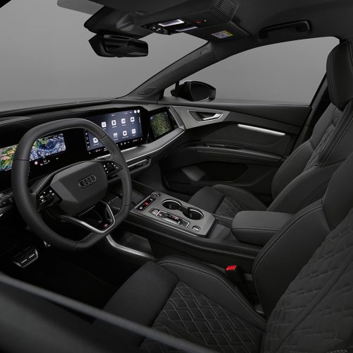 Studio photo, interior, front seats